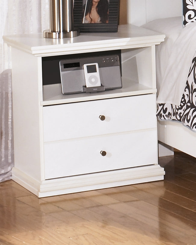 Lullora Furniture - Ashley Furniture - Bostwick Shoals Bedroom - Full Panel Bed / White - B139B42