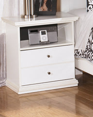Lullora Furniture - Ashley Furniture - Bostwick Shoals Bedroom - Full Panel Bed / White - B139B42