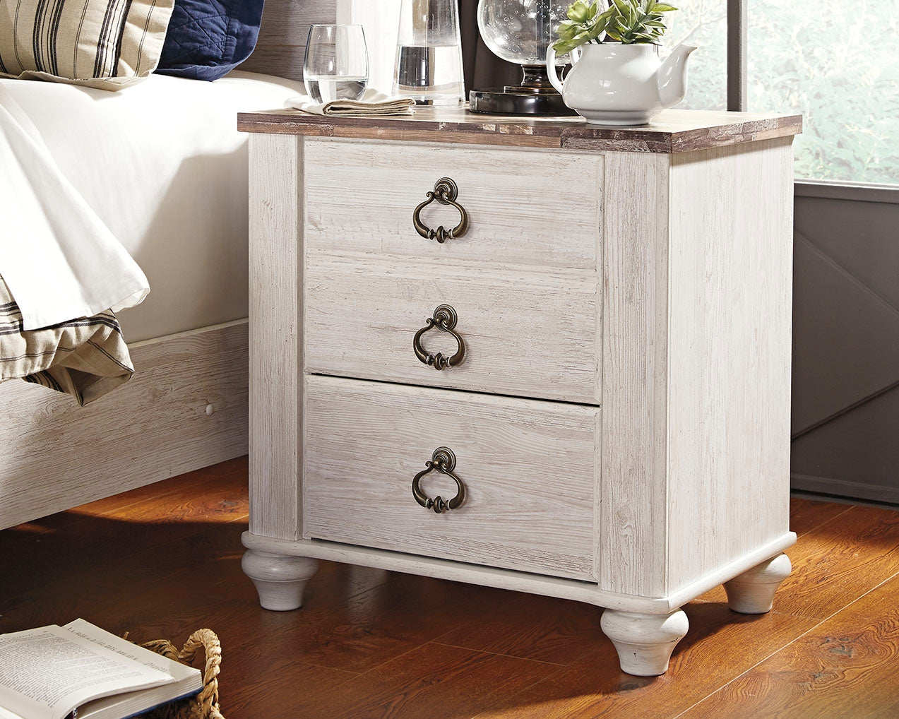 Lullora Furniture - Ashley Furniture - Willowton Bedroom - Six Drawer Dresser / Whitewash - B267-31