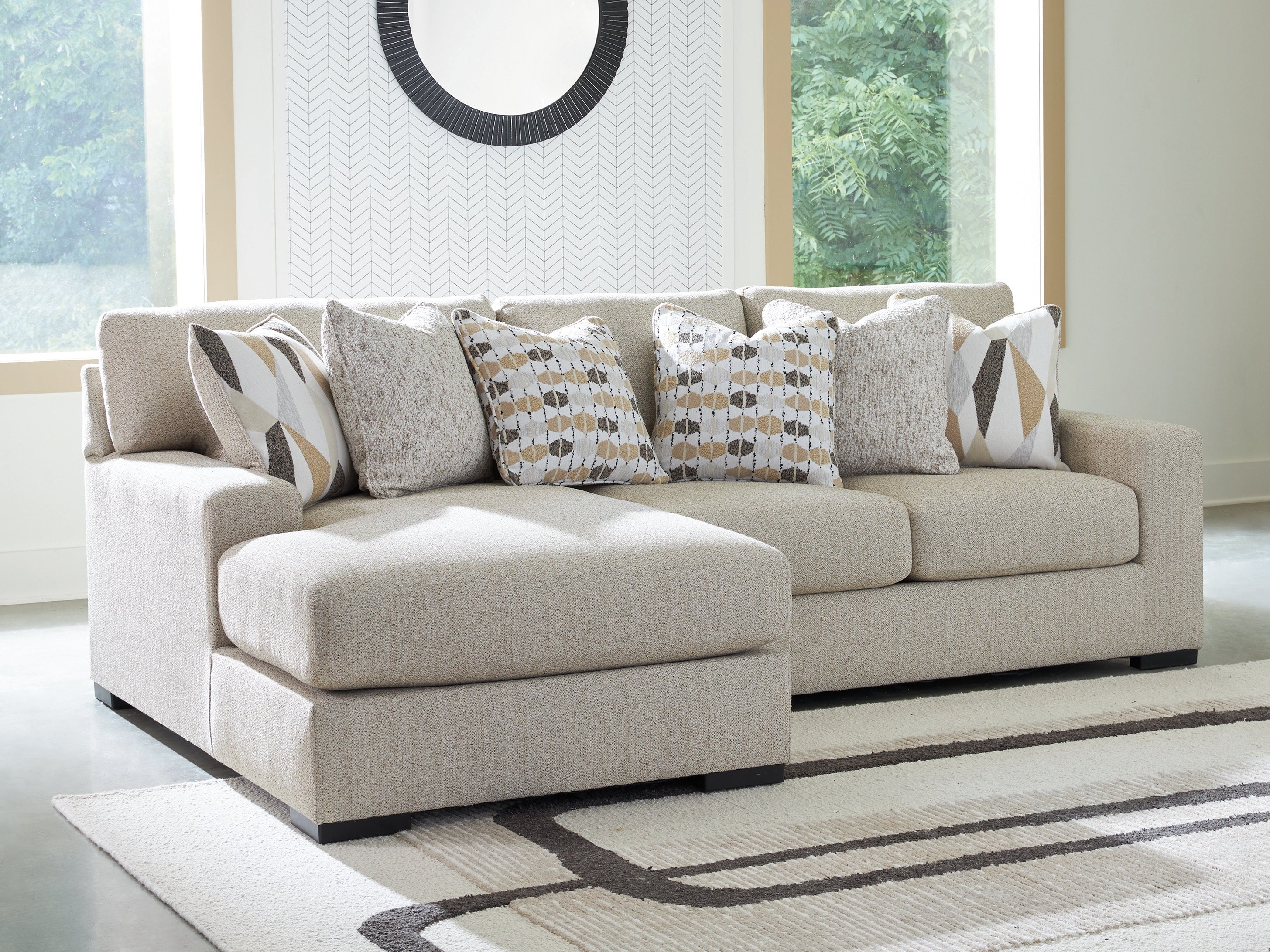 Lullora Furniture - Ashley Furniture - Laurelgrove Sectional - RAF 2-Piece Sectional Sofa Chaise / Pebble - 75105S4