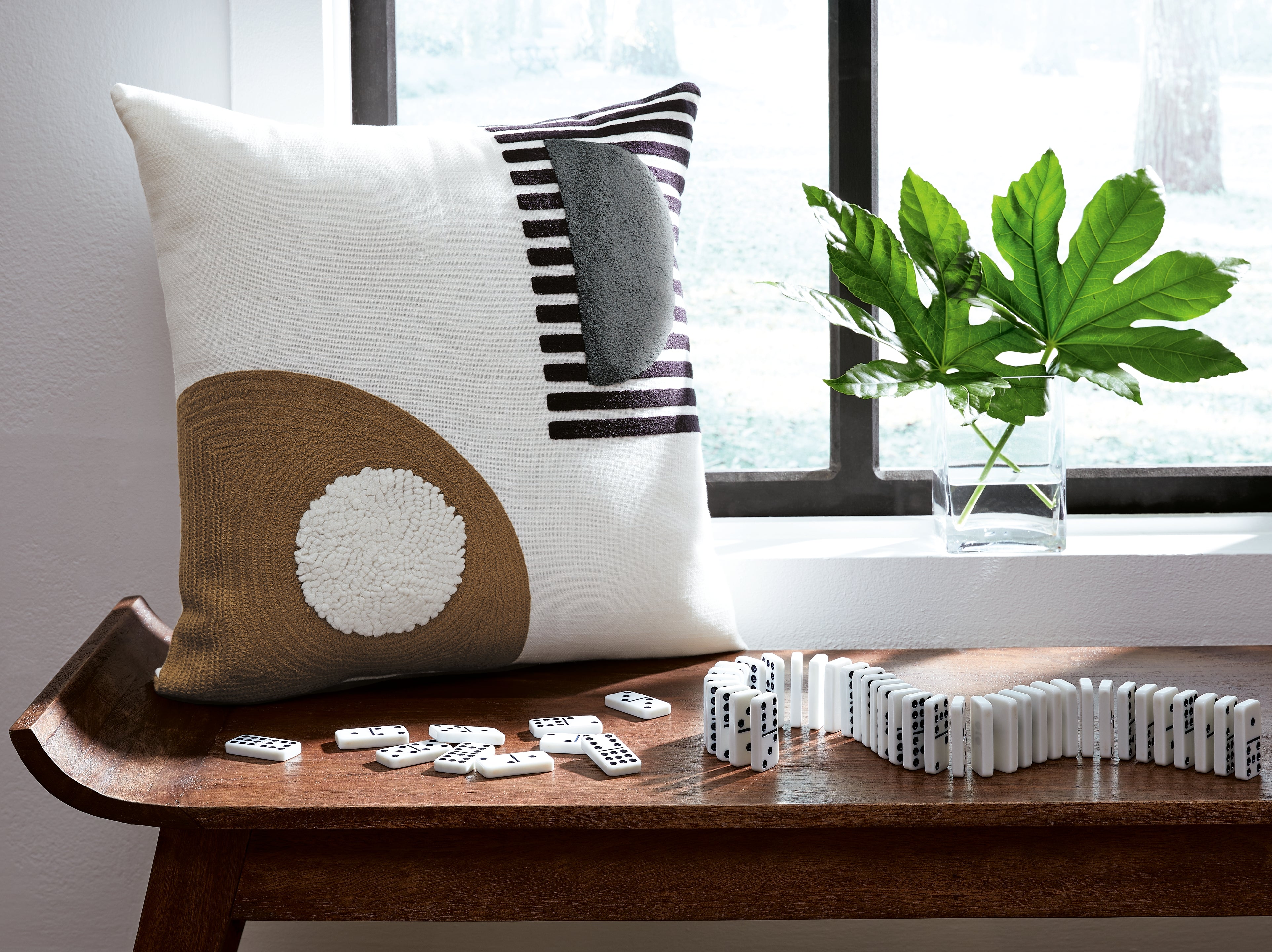 Lullora Furniture - Ashley Furniture - Longsum Pillows - Pillow / Black/White/Honey - A1000927P