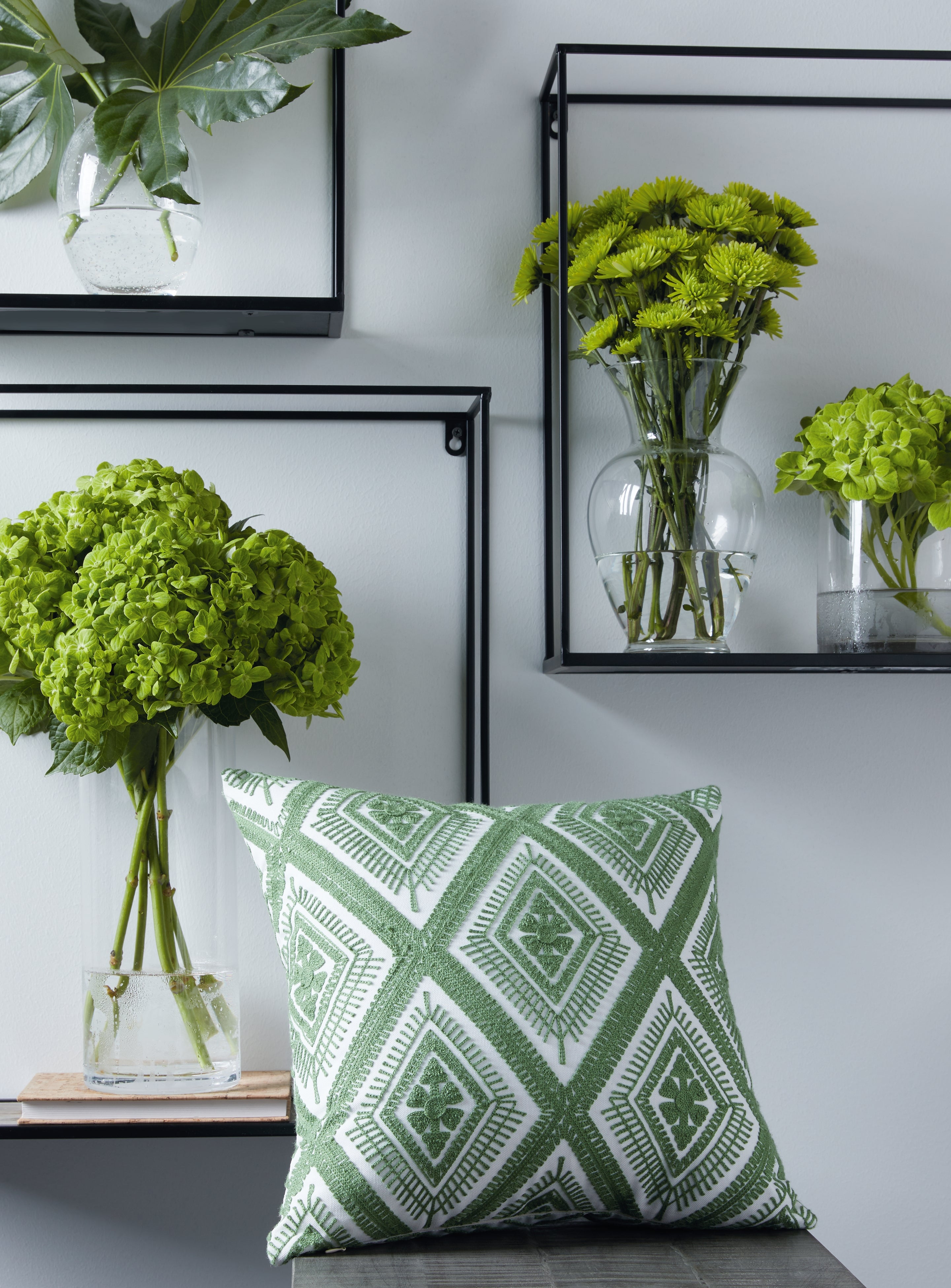 Lullora Furniture - Ashley Furniture - Bellvale Pillows - Pillow / Green/White - A1001028P