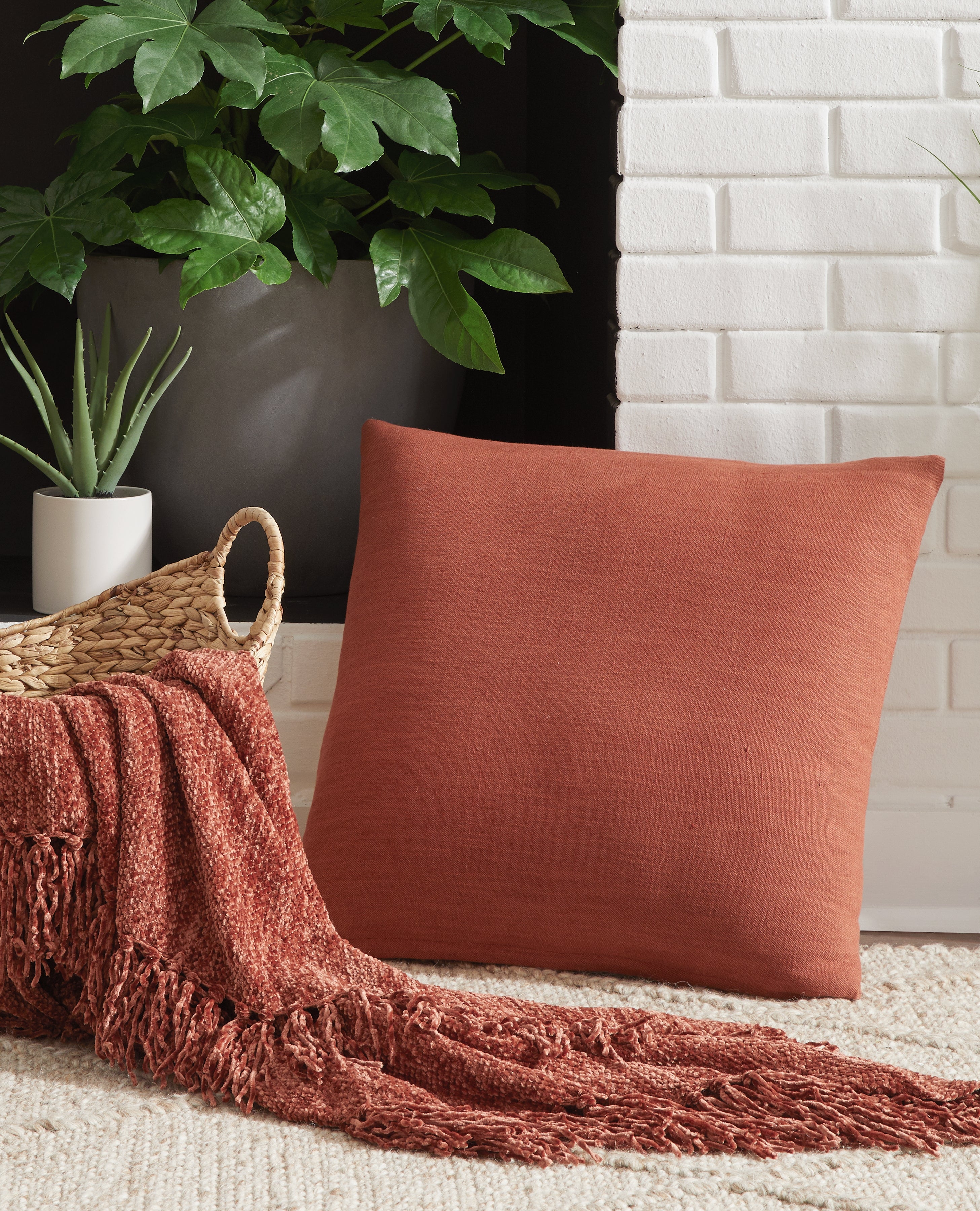Lullora Furniture - Ashley Furniture - Thaneville Pillows - Pillow / Rust - A1001043P
