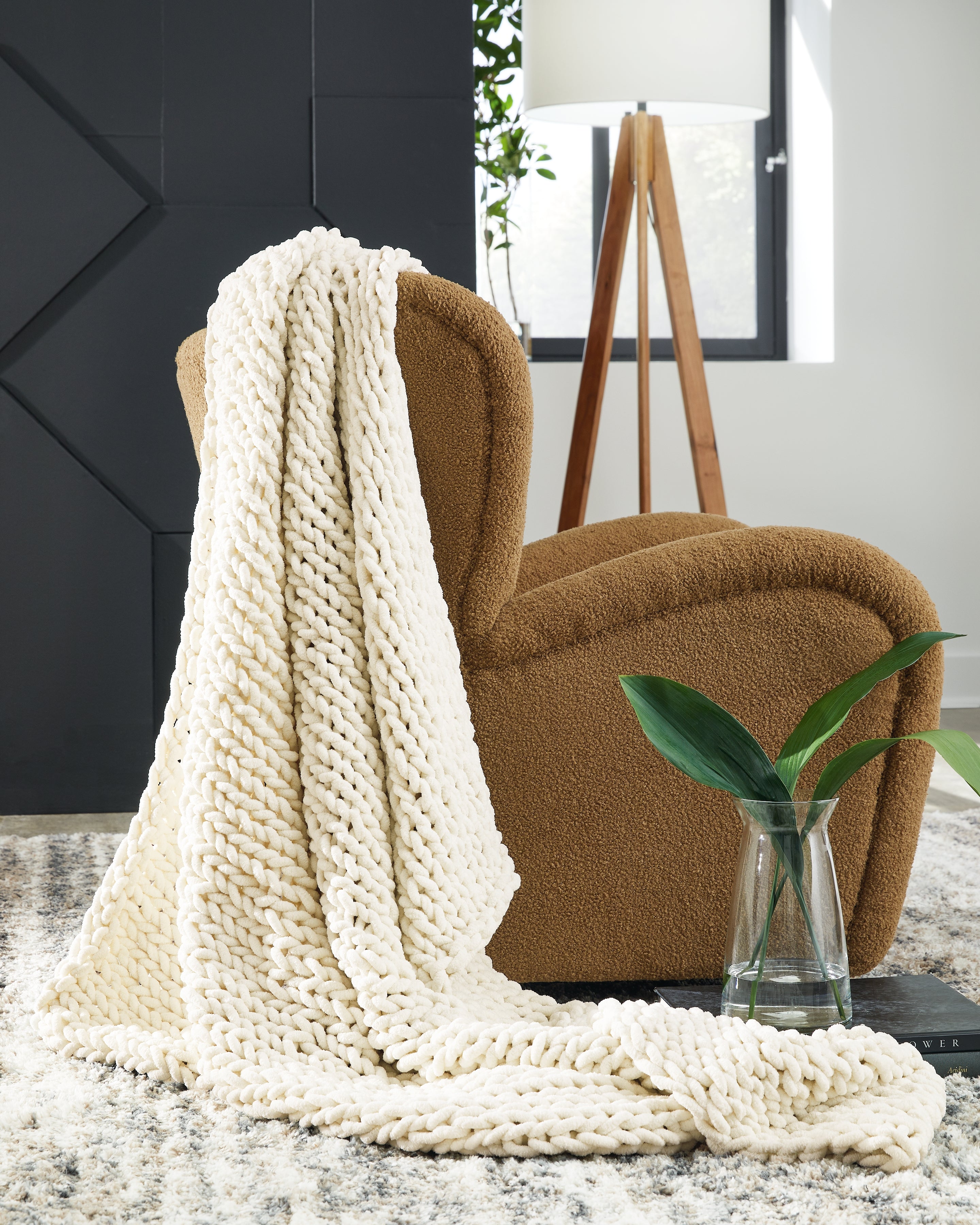 Lullora Furniture - Ashley Furniture - Chaddon Throw - Throw / Ivory - A1001060T