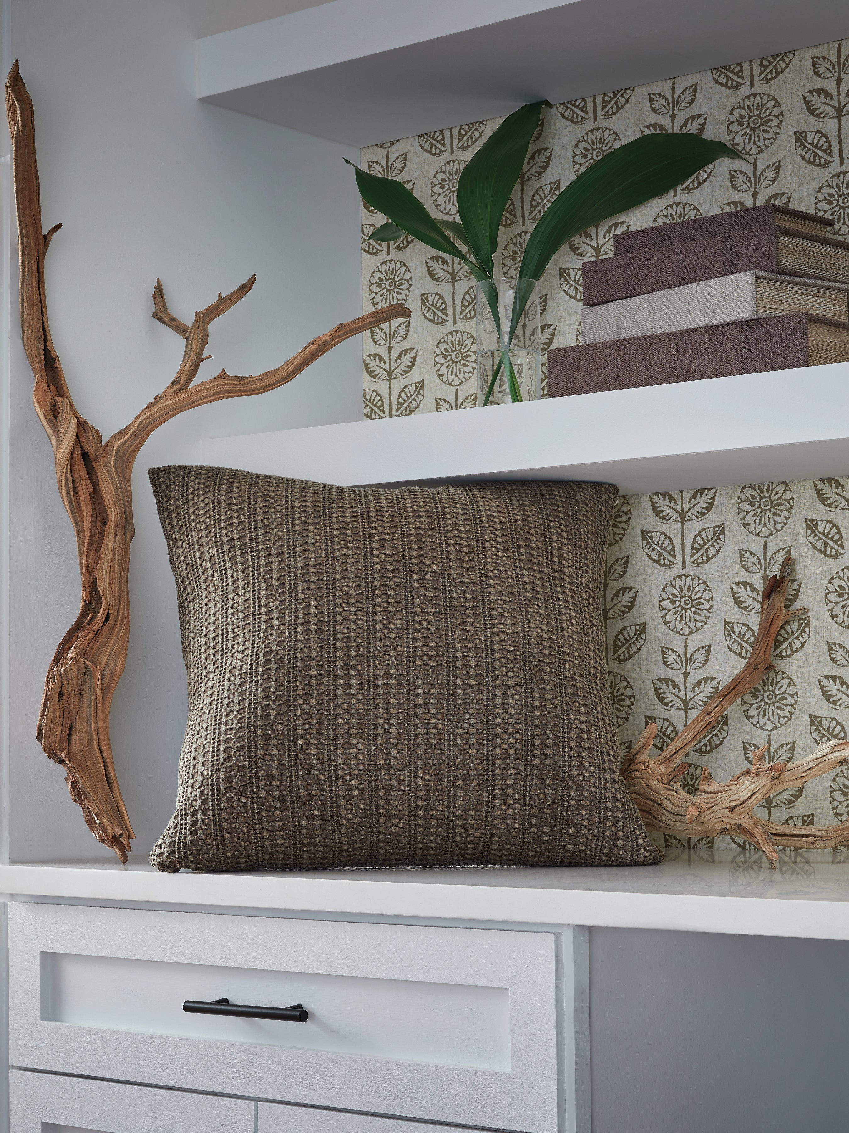 Lullora Furniture - Ashley Furniture - Landcher Pillows - Pillow / Brown - A1001104P