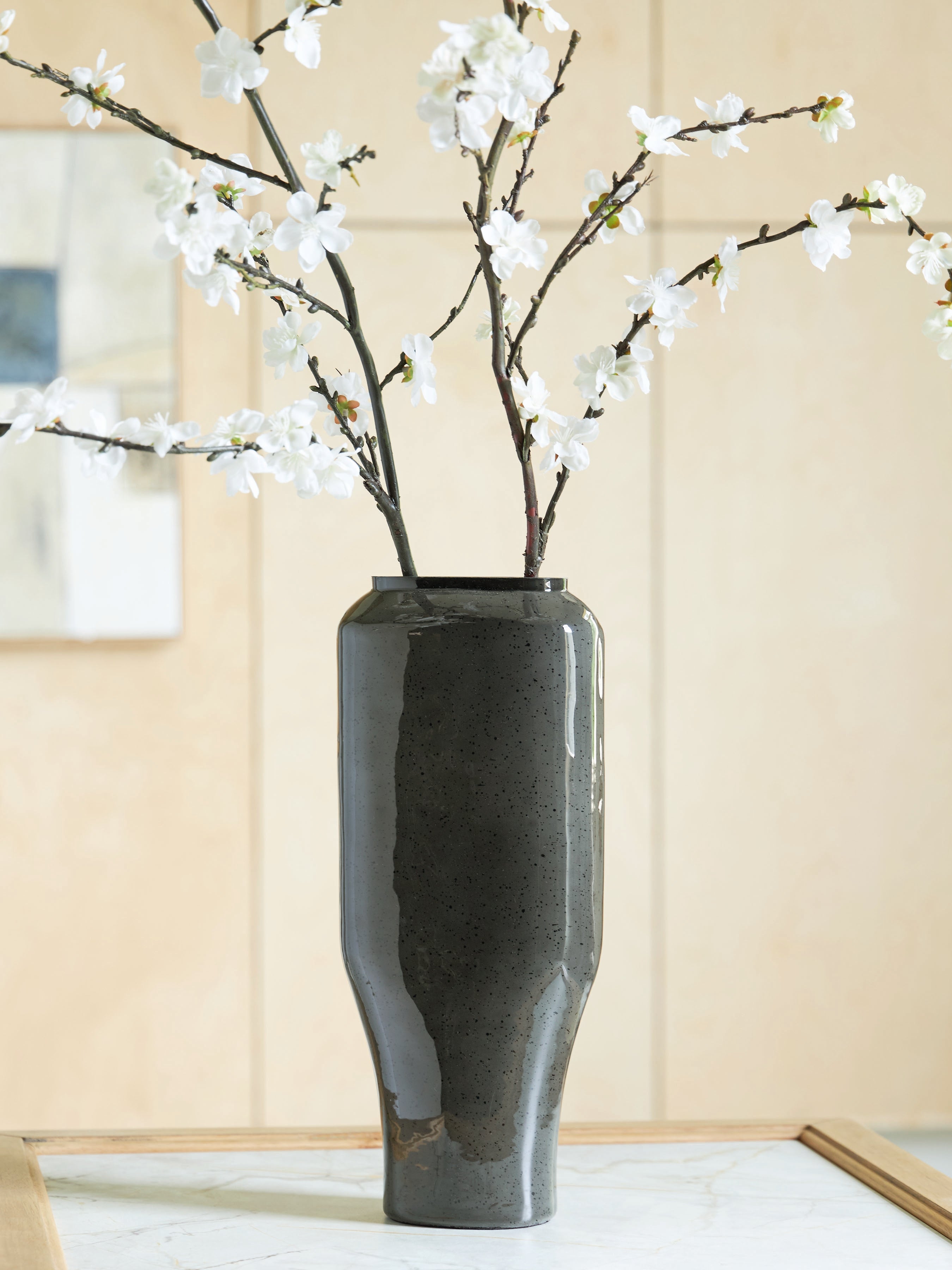Lullora Furniture - Ashley Furniture - Kierlain Vase - Vase / Gray/Black - A2000809