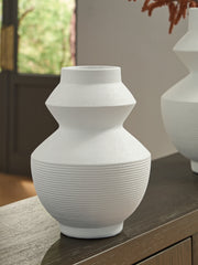 Lullora Furniture - Ashley Furniture - Naveen Vase - Vase / White - A2000870
