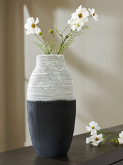 Lullora Furniture - Ashley Furniture - Girtha Vase - Vase / Antique White/Black - A2000877
