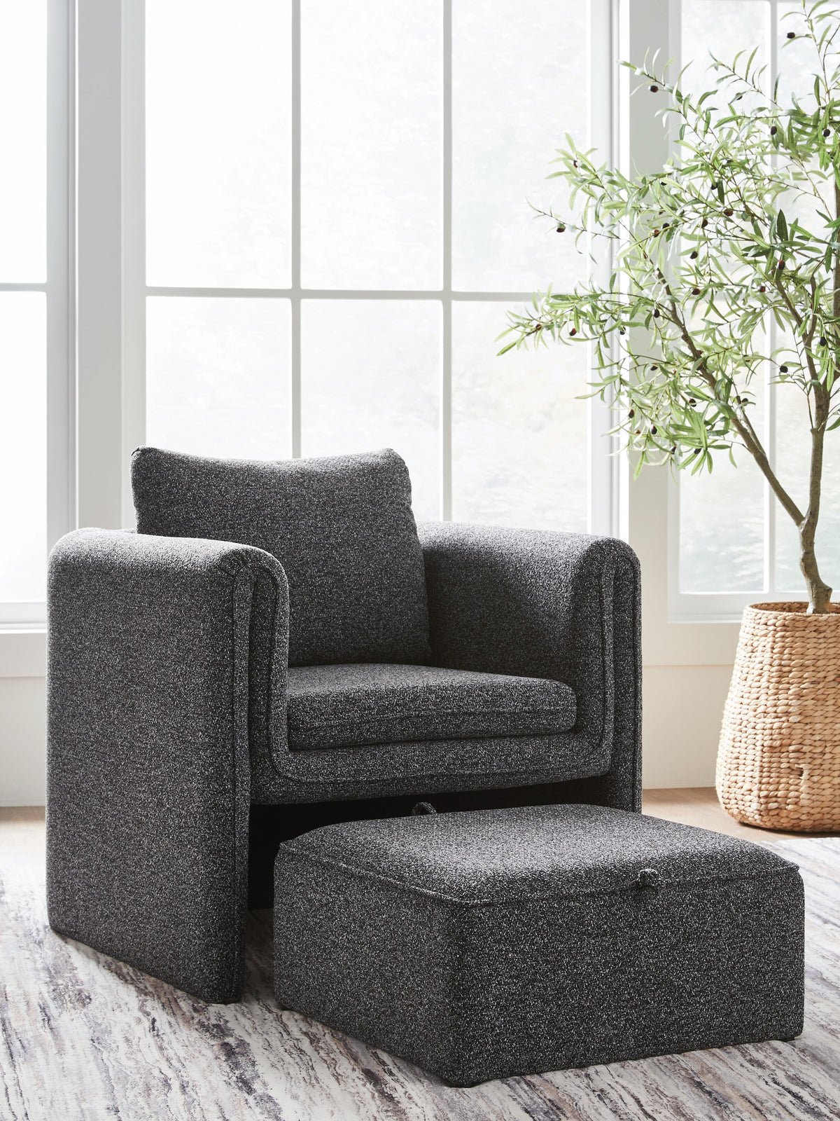 Lullora Furniture - Ashley Furniture - Vreni Accent Chair - Accent Chair / Charcoal/Black - A3000754