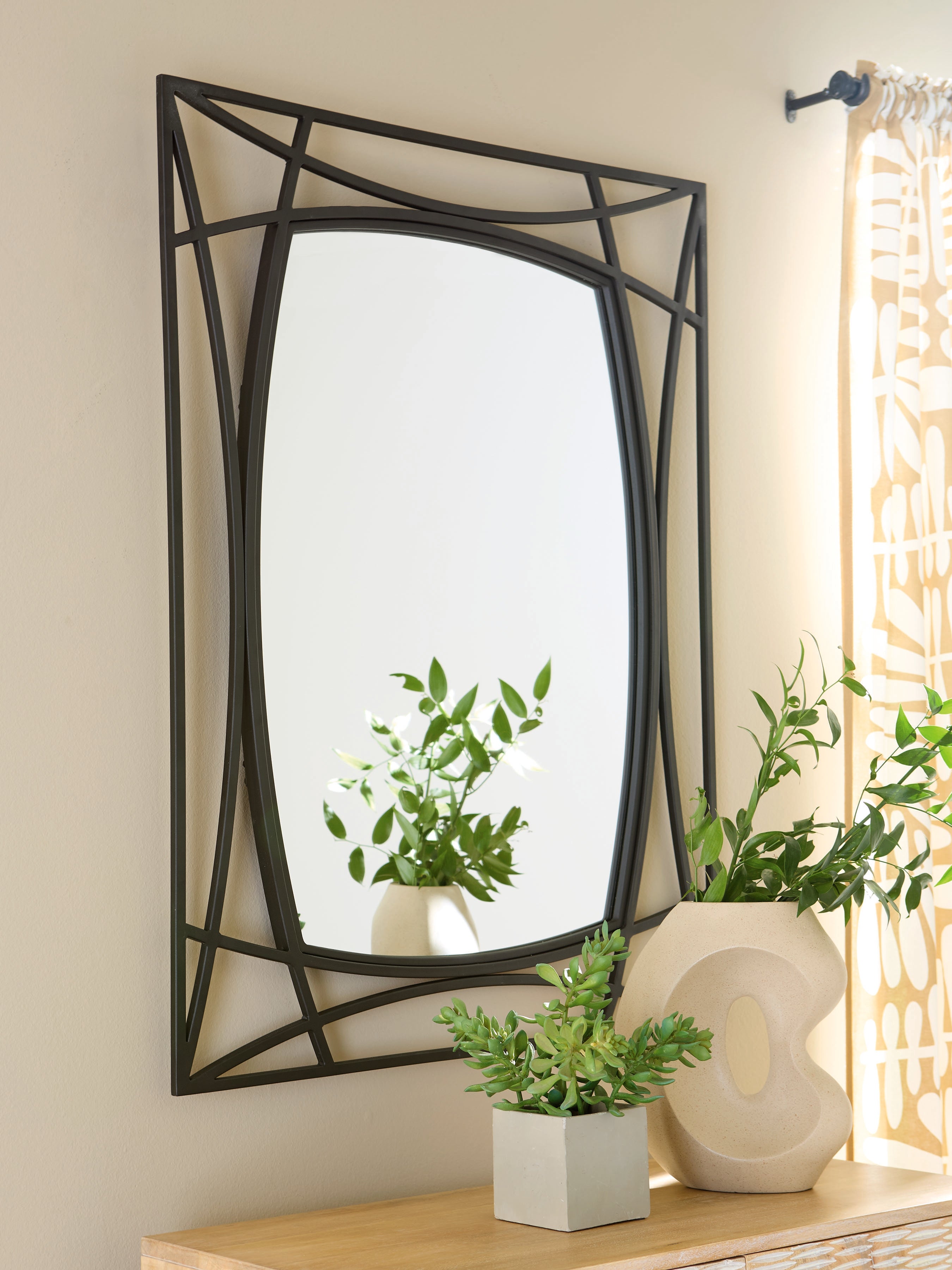 Lullora Furniture - Ashley Furniture - Freenville Mirror - Accent Mirror / Black - A8010408