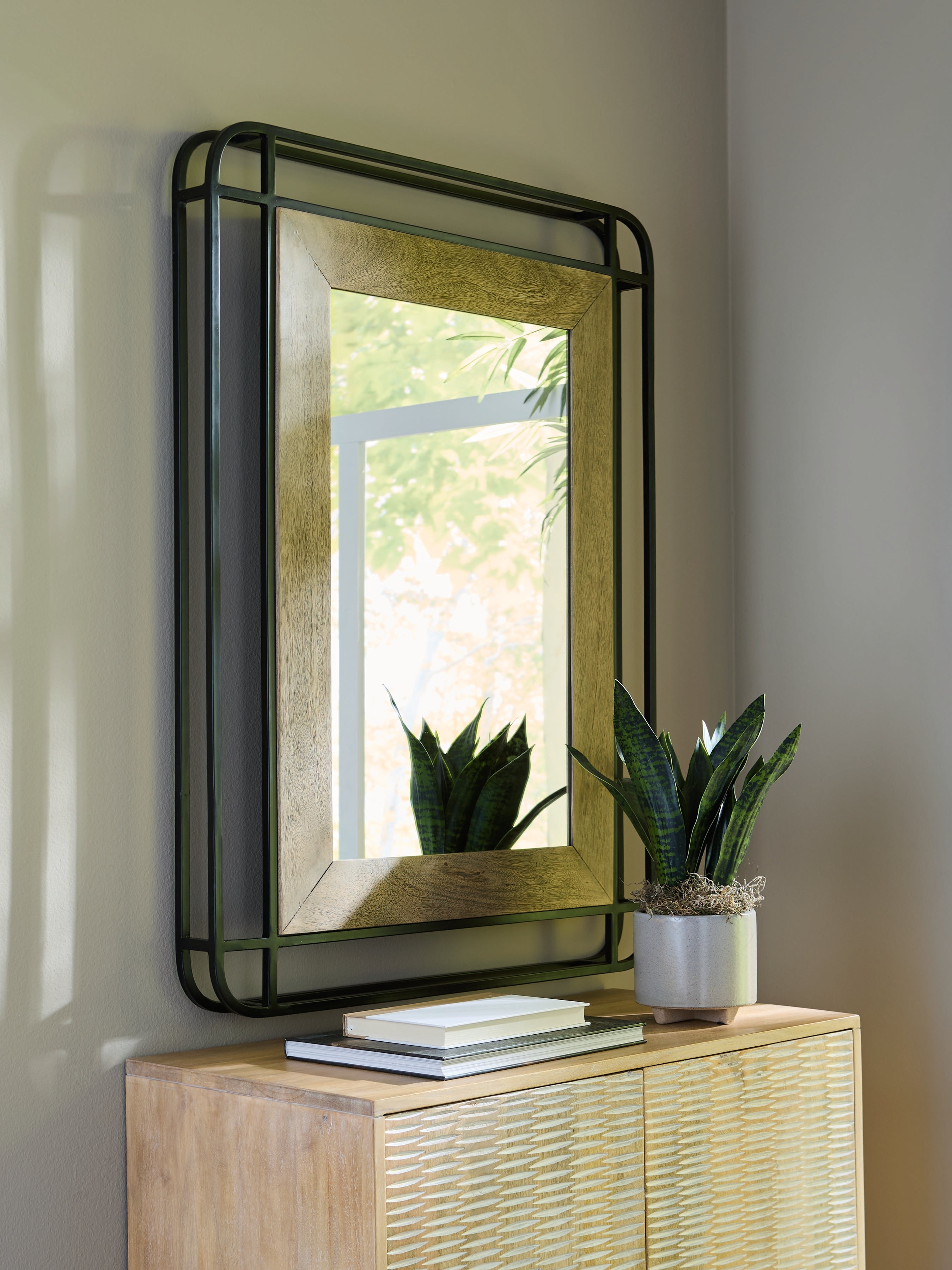 Lullora Furniture - Ashley Furniture - Beelman Mirror - Accent Mirror / Black/Brown - A8010409