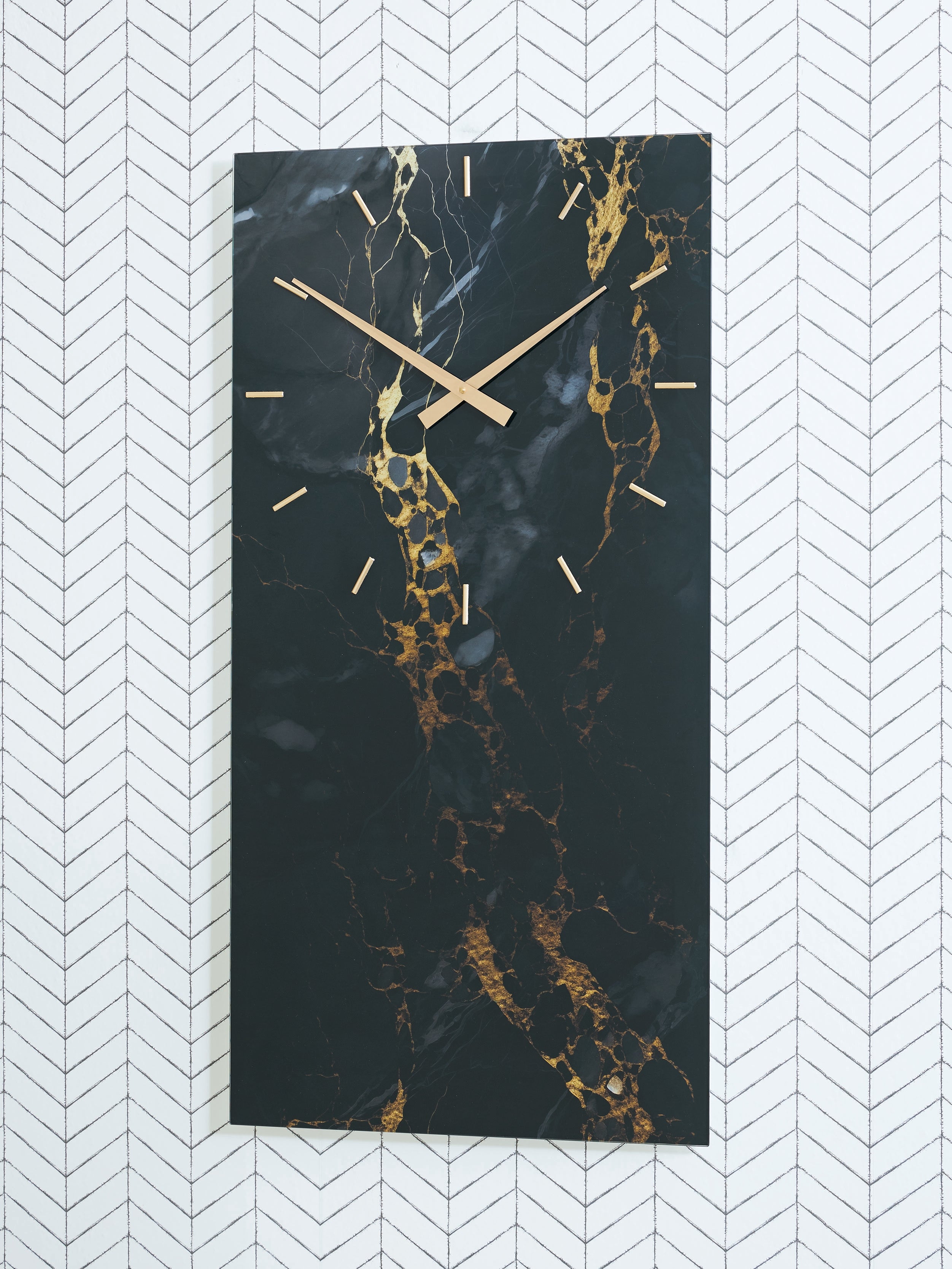 Lullora Furniture - Ashley Furniture - Teague Wall Decor - Wall Clock / Black/Gold Finish - A8010430