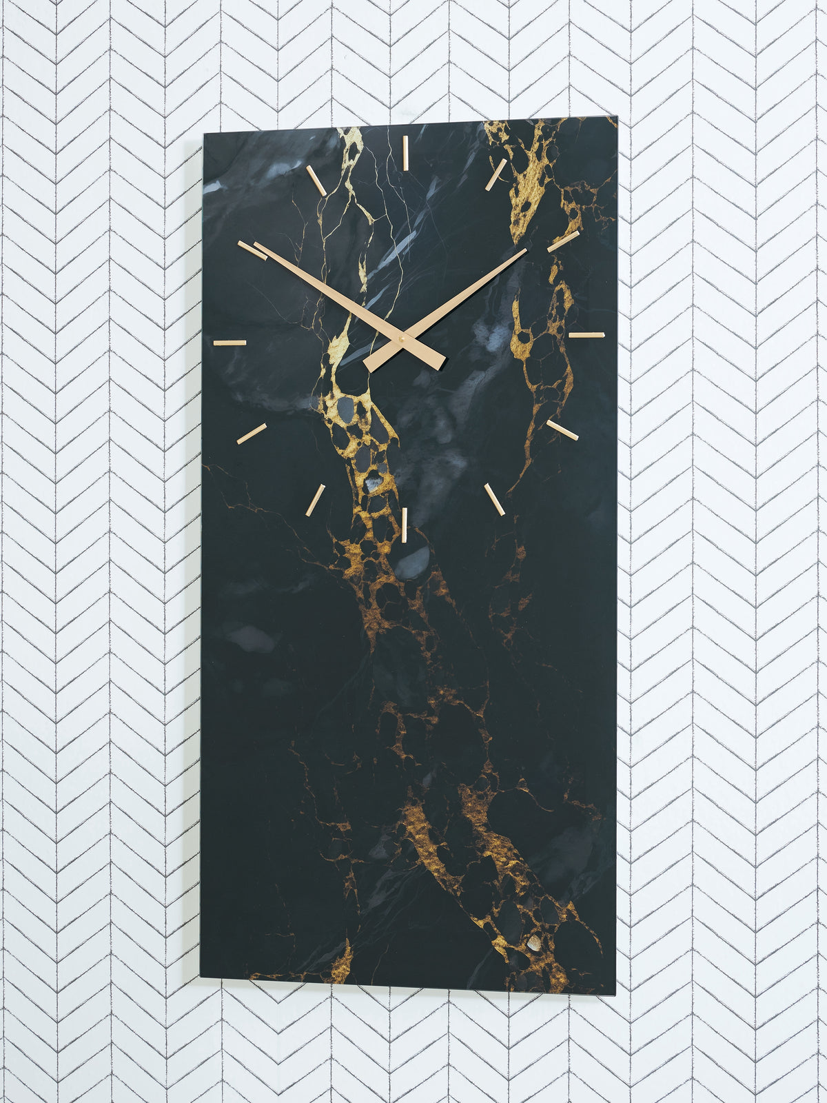 Lullora Furniture - Ashley Furniture - Teague Wall Decor - Wall Clock / Black/Gold Finish - A8010430