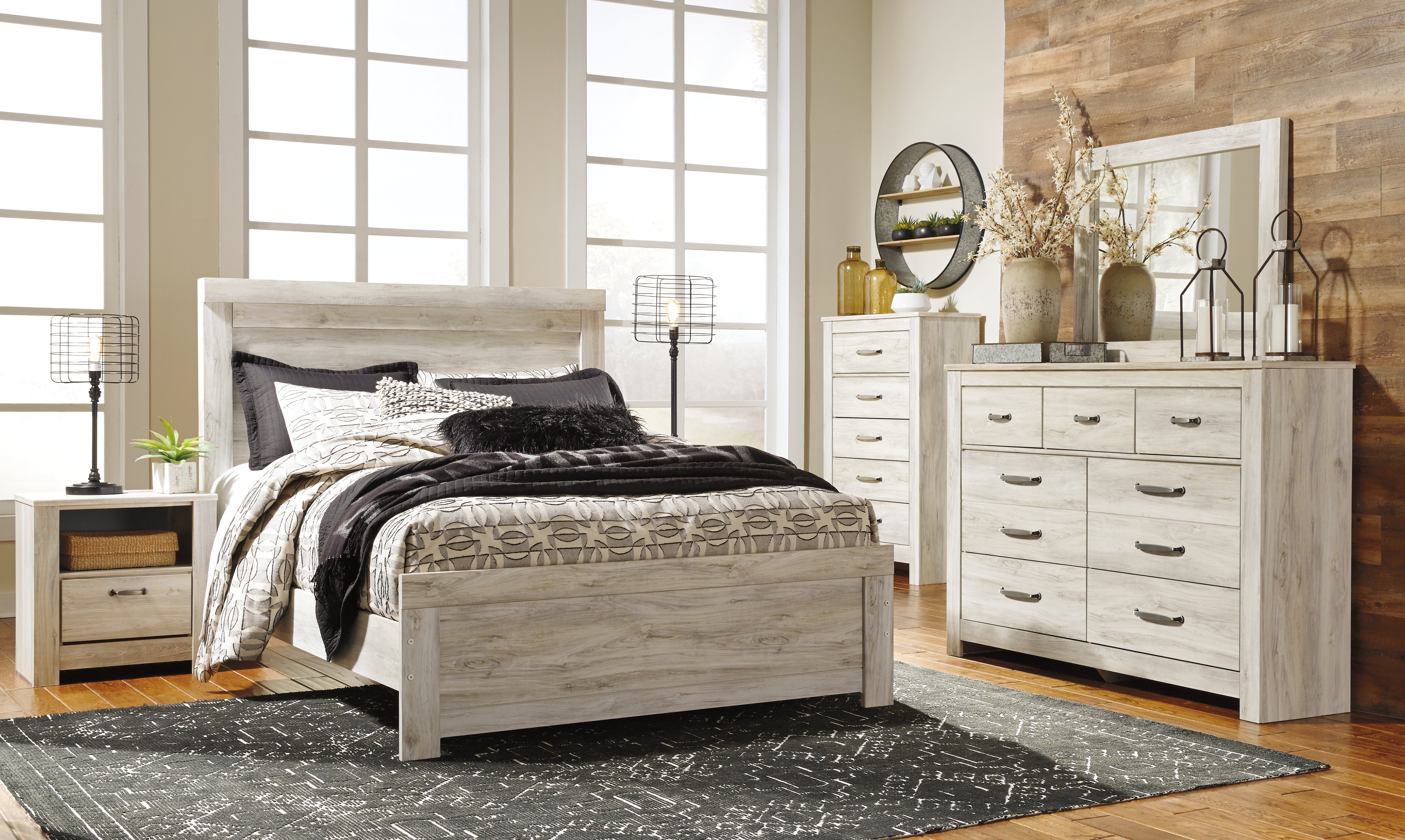 Lullora Furniture - Ashley Furniture - Bellaby Bedroom - Queen Panel Bed / Whitewash - B331B2