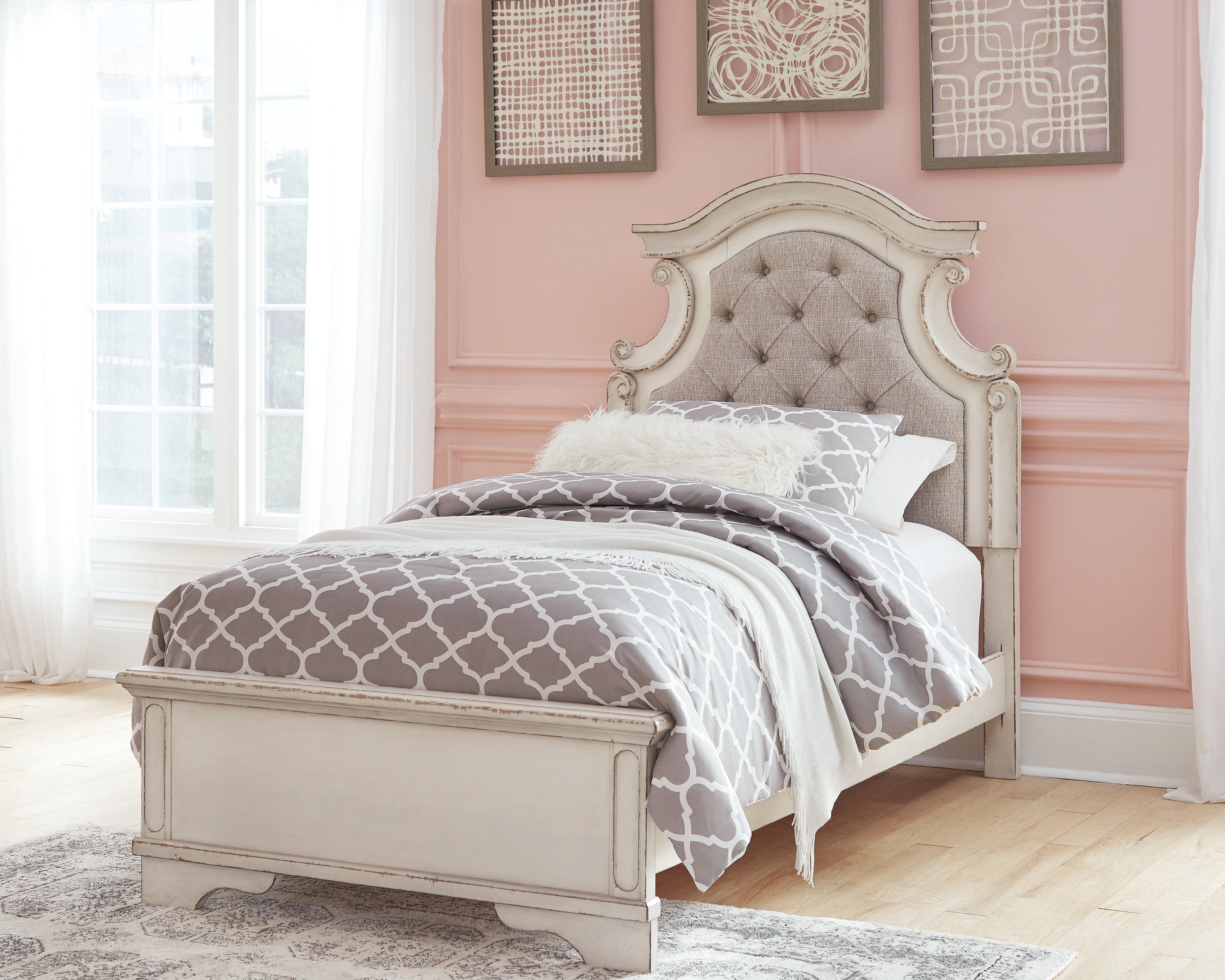 Lullora Furniture - Ashley Furniture - Realyn Bedroom - Twin Panel Bed / Chipped White - B743B13