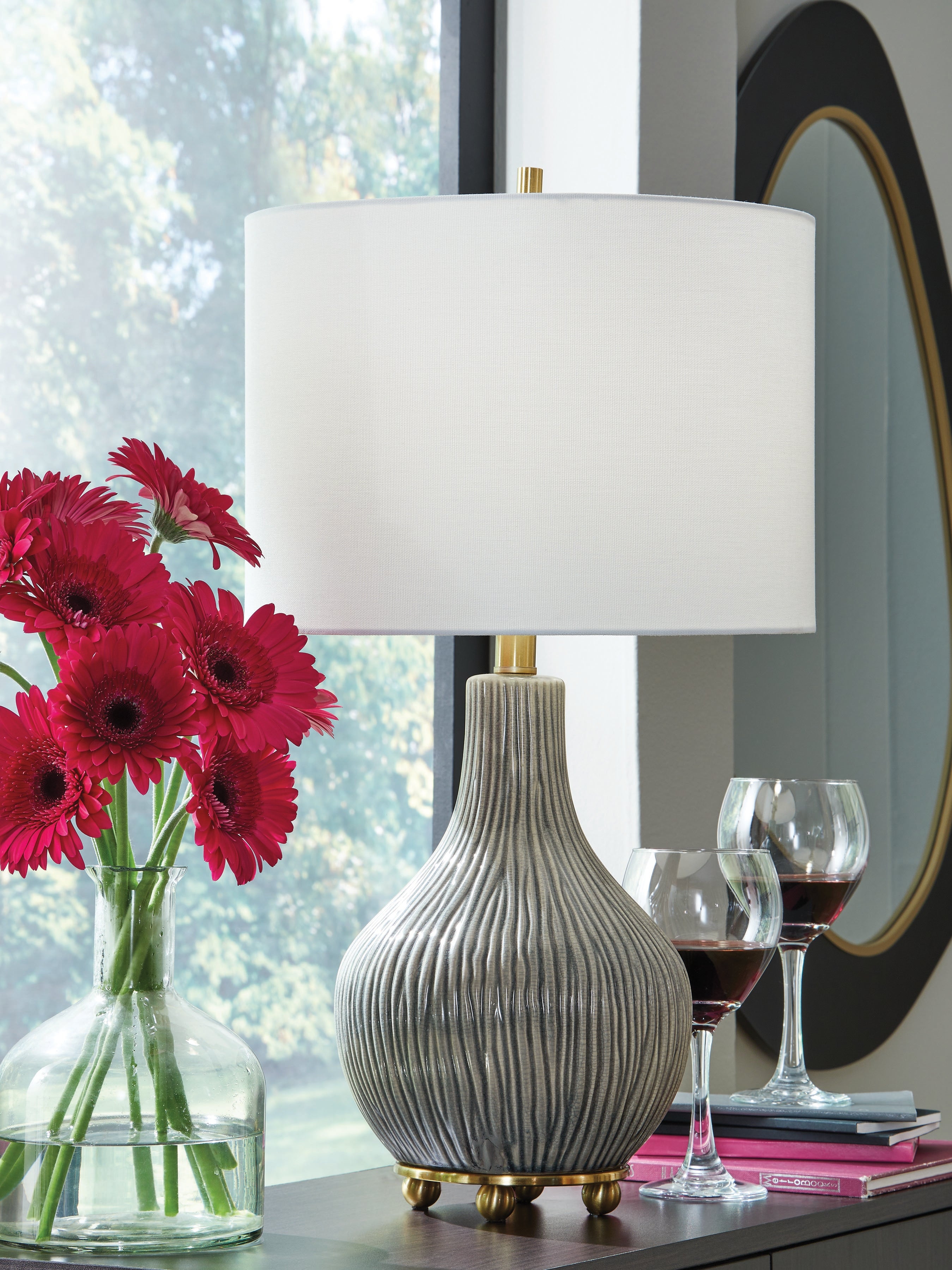 Lullora Furniture - Ashley Furniture - Judlen Lighting - Ceramic Table Lamp (1/CN) / Gray/Gold Finish - L100844