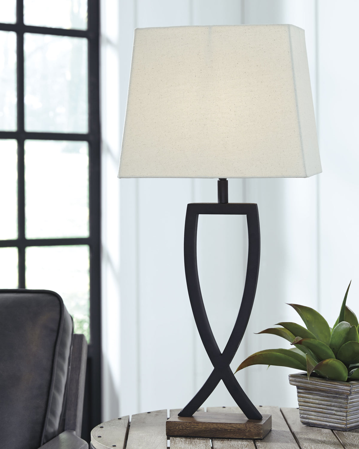 Lullora Furniture - Ashley Furniture - Makara Lighting - Metal Table Lamp (Set of 2) / Black/Brown - L204174