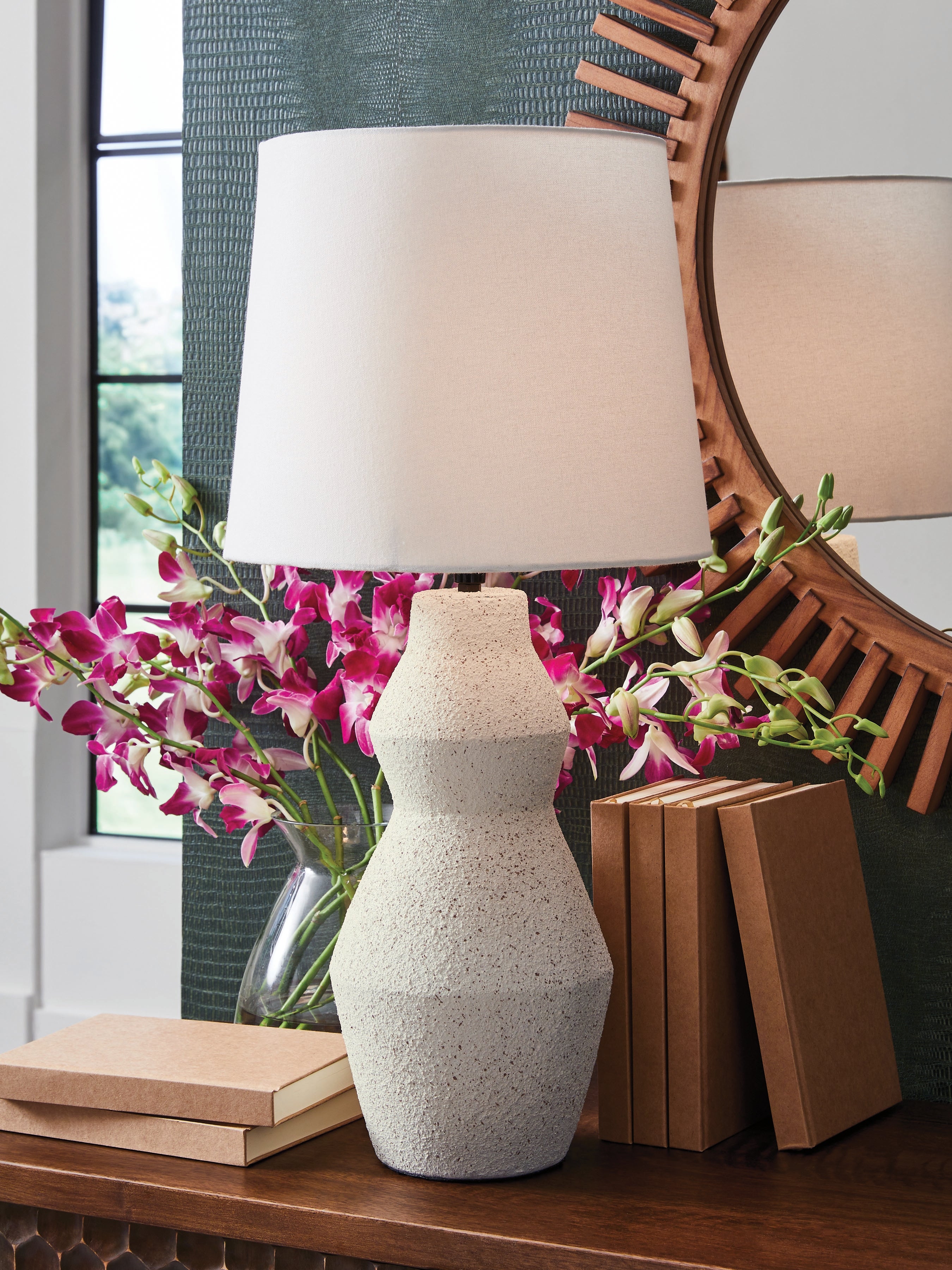 Lullora Furniture - Ashley Furniture - Dawthorne Lighting - Paper Table Lamp (1/CN) / Cream - L236034