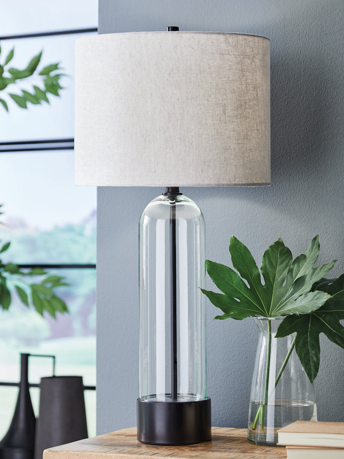 Lullora Furniture - Ashley Furniture - Kerrbrook Lighting - Glass Table Lamp (1/CN) / Clear/Black - L430944