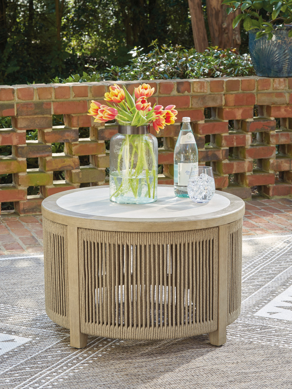 Lullora Furniture - Ashley Furniture - Spooners Cove Outdoor - Round Cocktail Table - PCP469-708