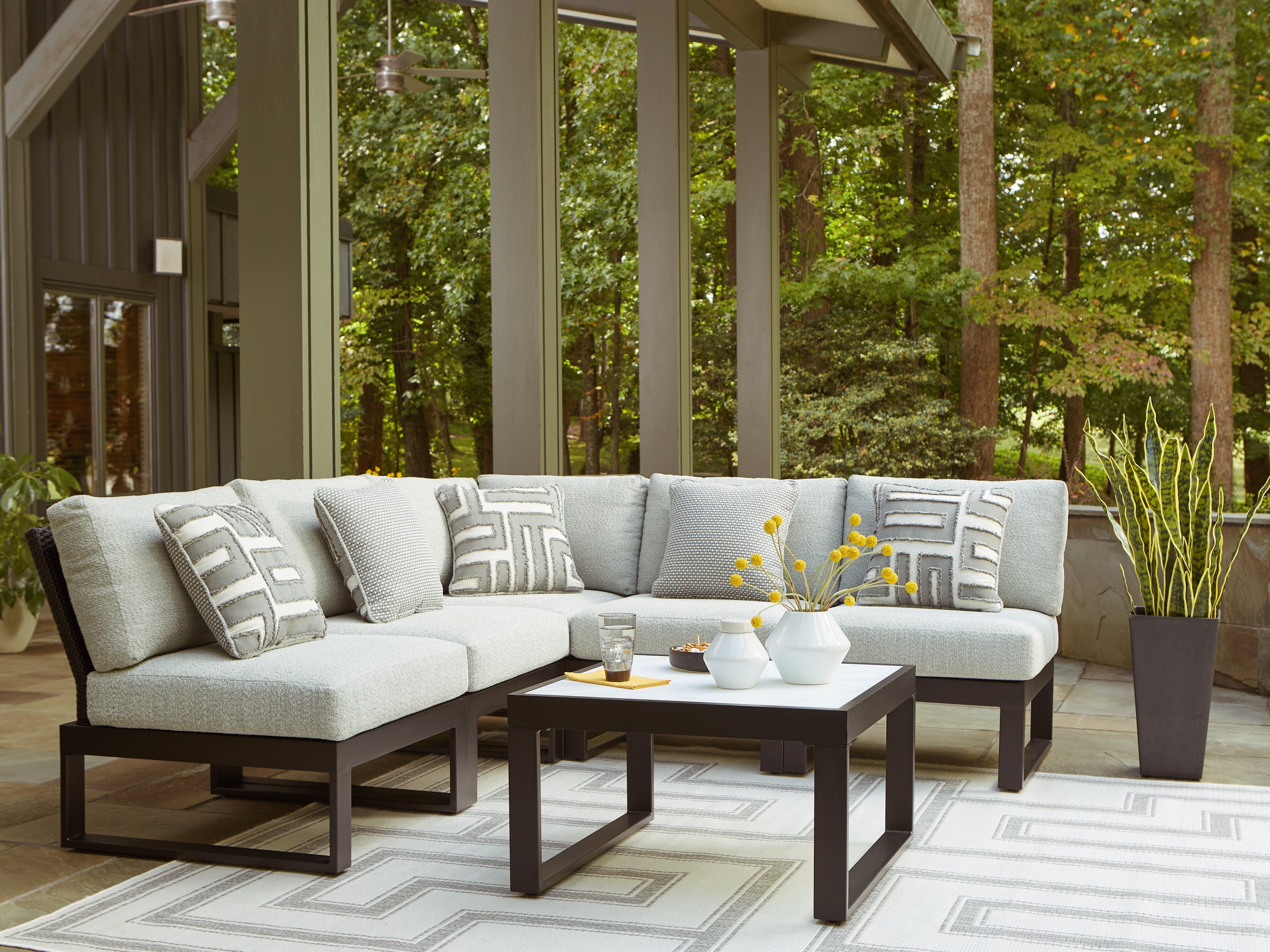 Lullora Furniture - Ashley Furniture - Beachloft Outdoor - 5-Piece Outdoor Sectional / Black/Gray - P490P2