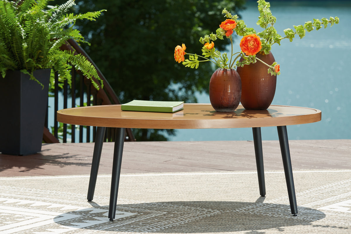 Lullora Furniture - Ashley Furniture - Horizon Hall Outdoor - Cocktail Table / Two-tone Brown - P572-701