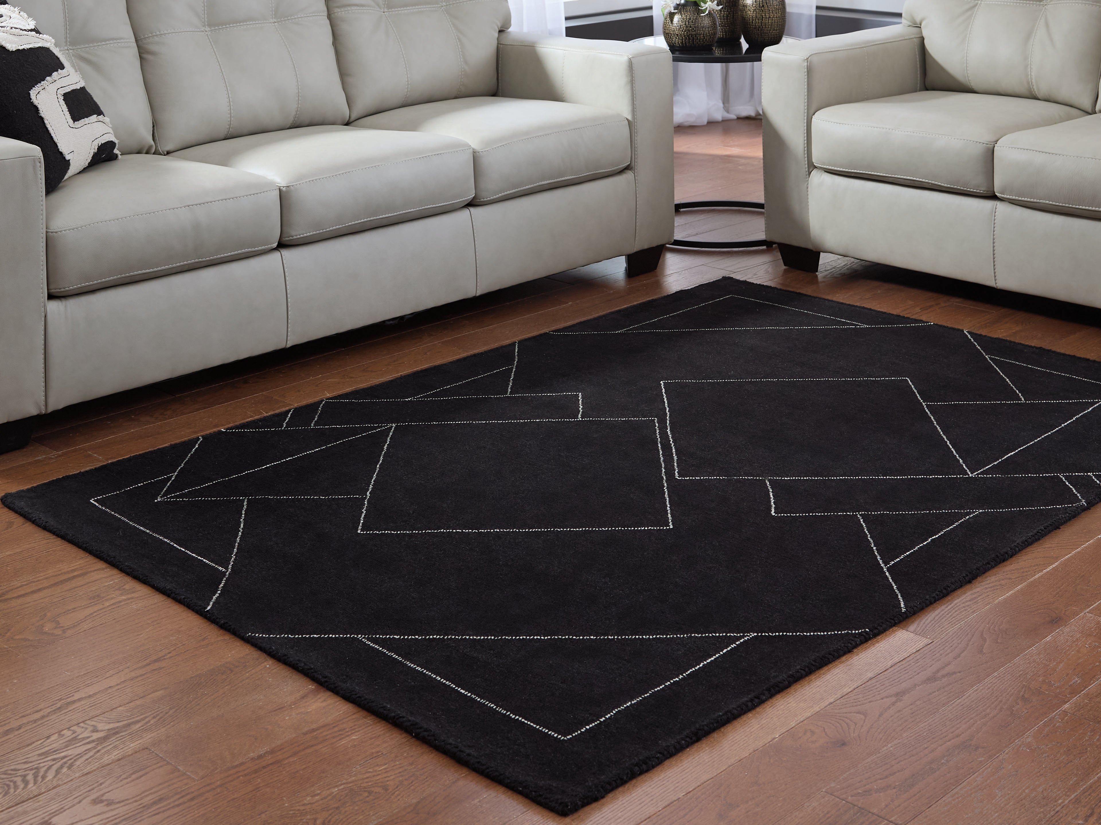 Lullora Furniture - Ashley Furniture - Marav Rug - 7'8" x 10' Area Rug / Black/White - R407531