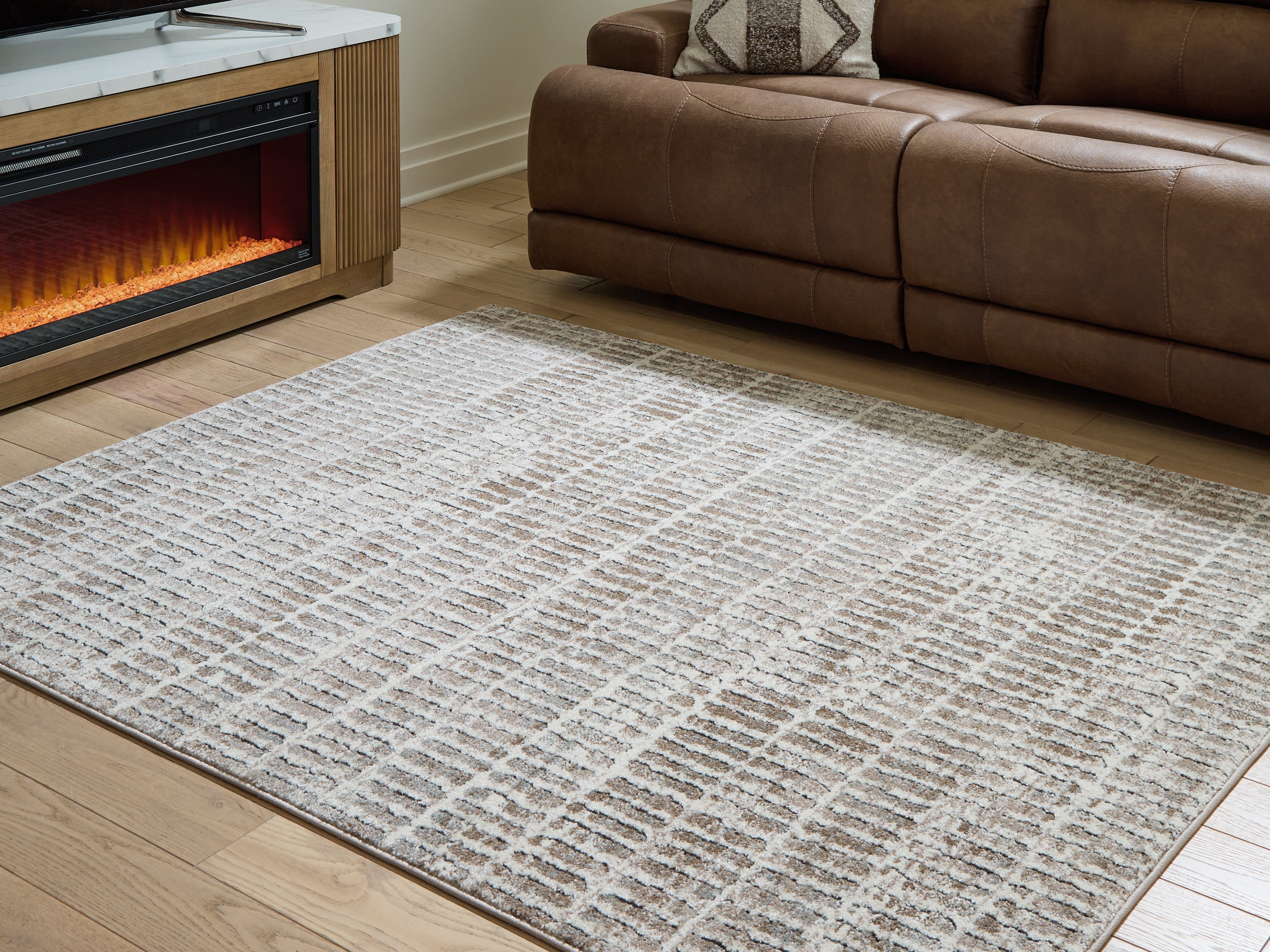 Lullora Furniture - Ashley Furniture - Fuadwick Rug - 5'3" x 7' Area Rug / Multi - R407692