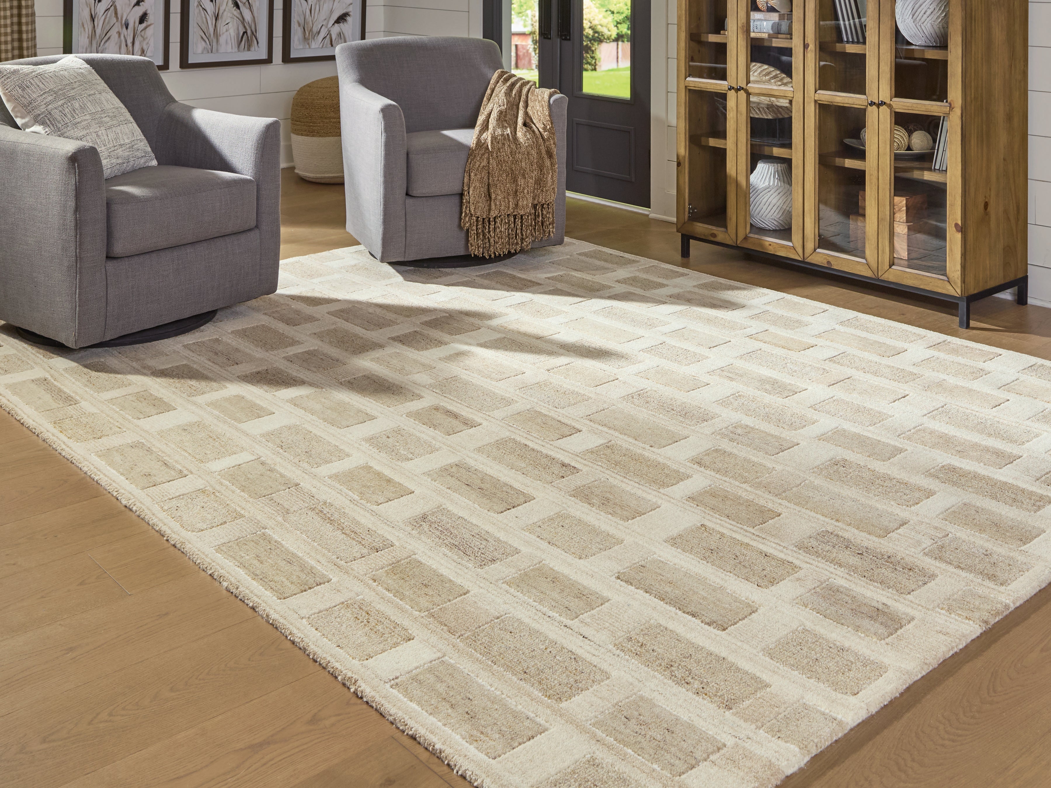 Lullora Furniture - Ashley Furniture - Lisgrove Rug - 7'8" x 10' Area Rug / Tan/Brown/White - R407711