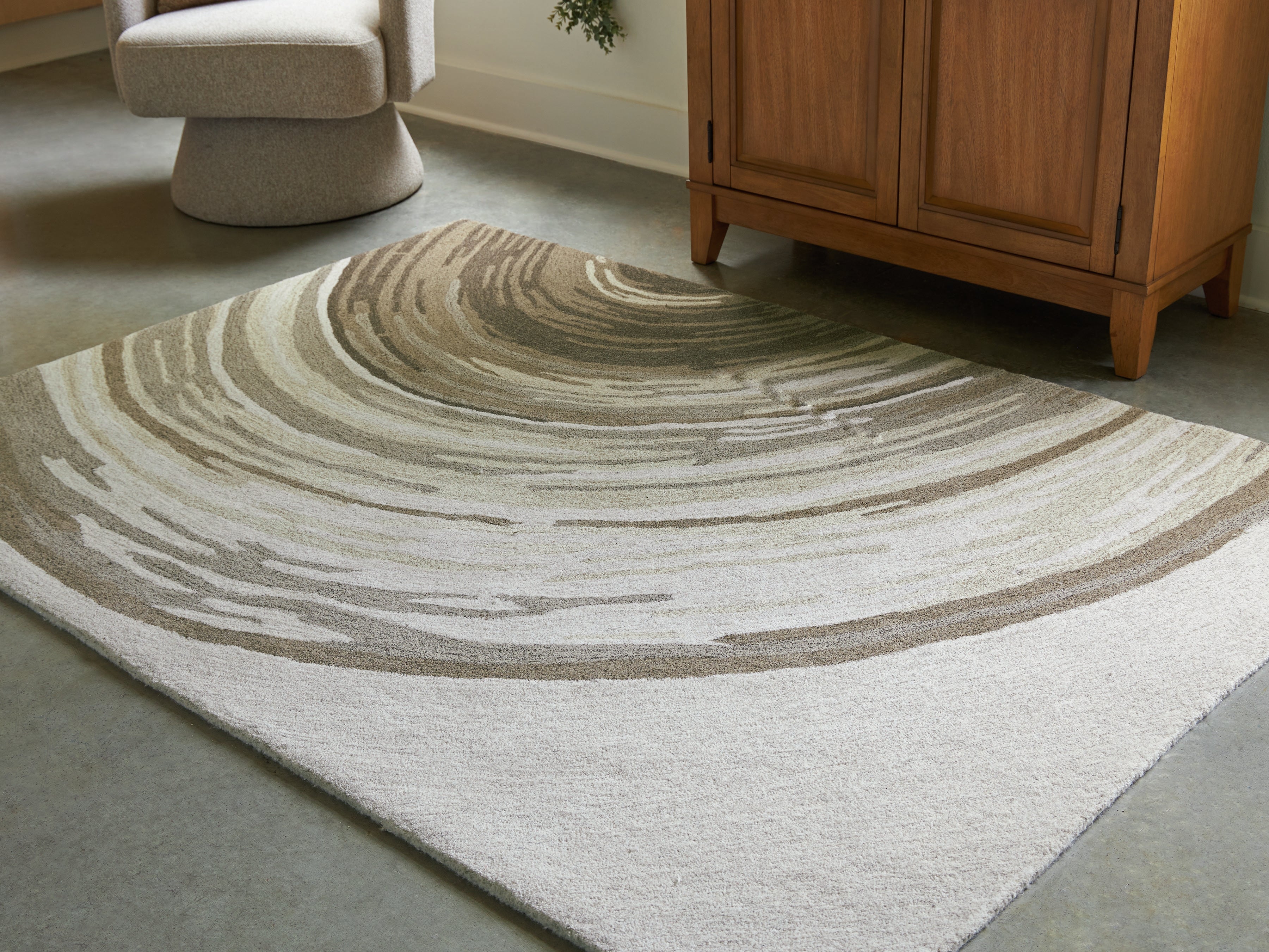 Lullora Furniture - Ashley Furniture - Rizwana Rug - 5' x 7' Area Rug / Ivory/Brown/Gray - R407762
