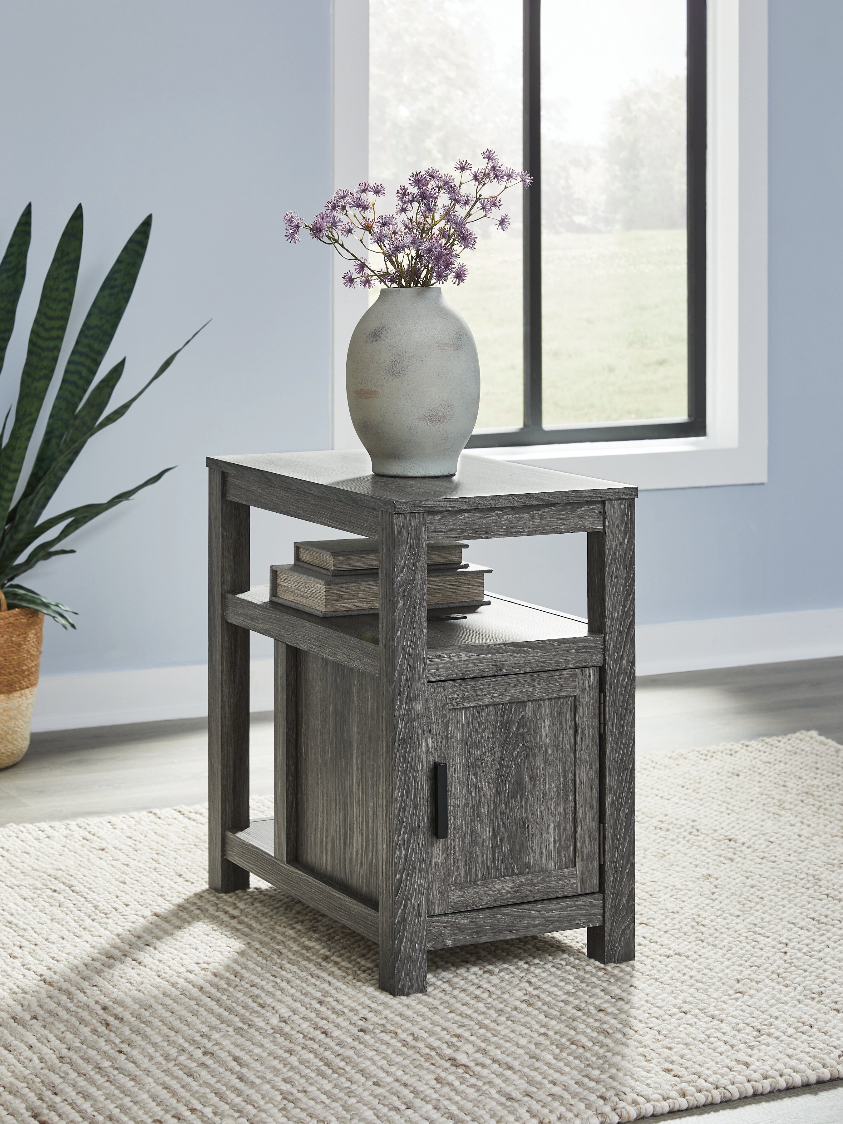 Lullora Furniture - Ashley Furniture - Fendenmore Chairside End Table - Chair Side End Table / Brown/Gray - T190-317