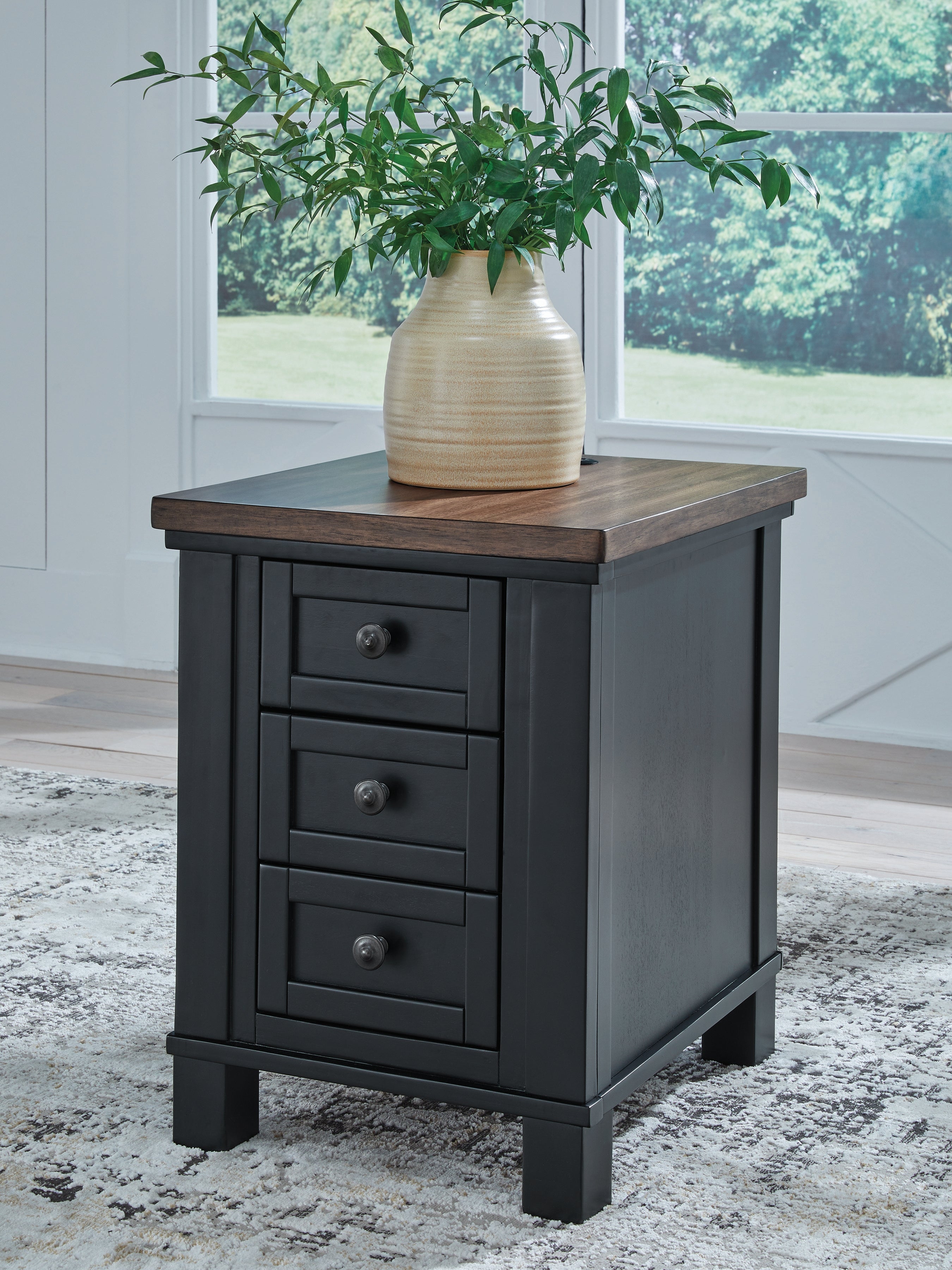 Lullora Furniture - Ashley Furniture - Wildenauer Chairside End Table - Chair Side End Table / Brown/Black - T664-7