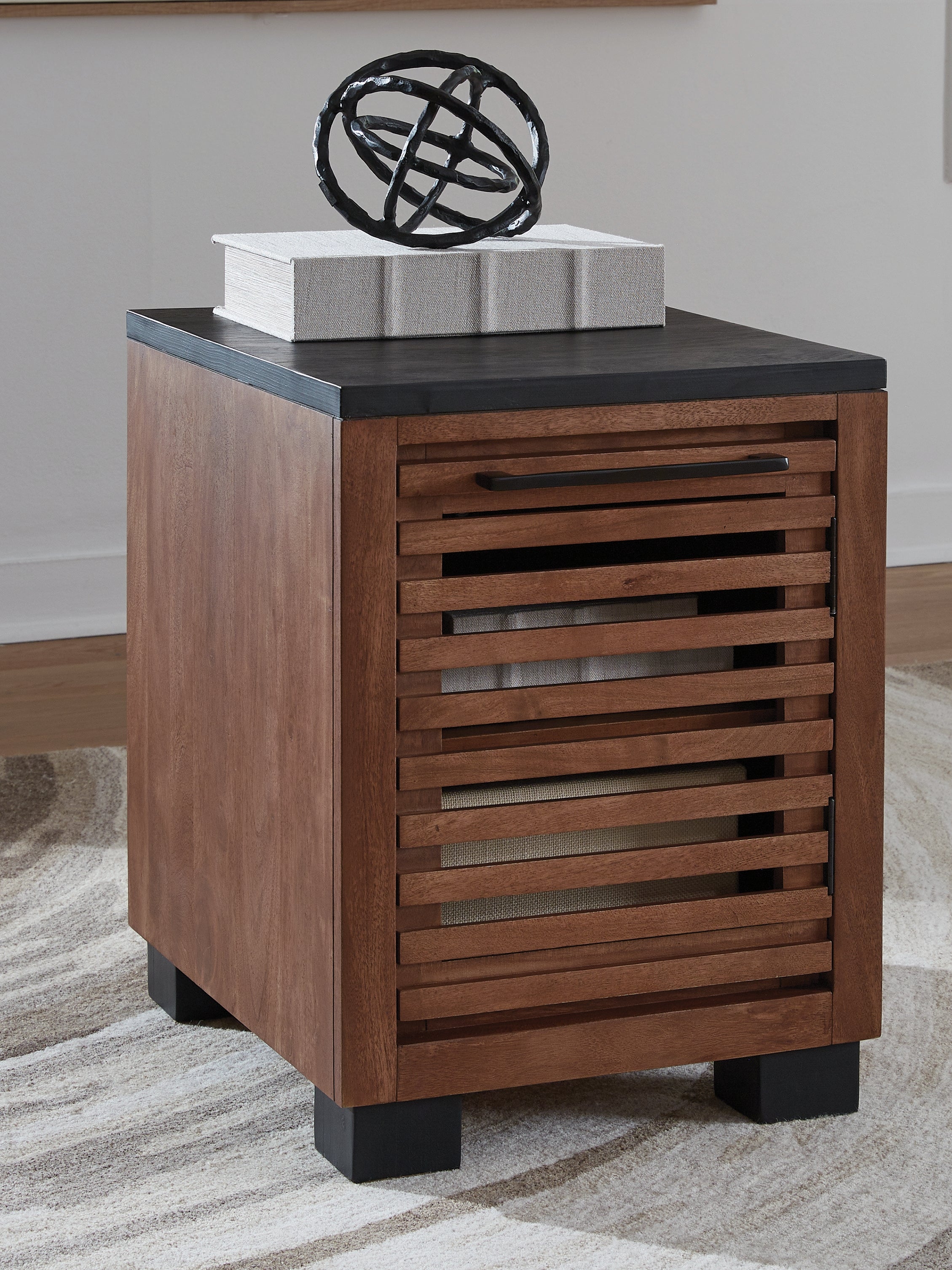 Lullora Furniture - Ashley Furniture - Kallari Chairside End Table - Chair Side End Table / Warm Brown/Black - T737-7